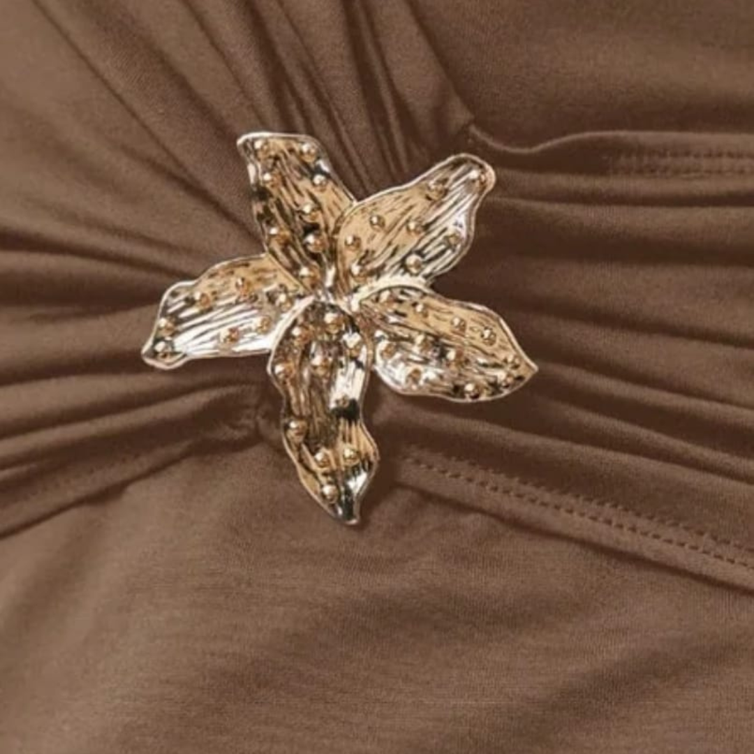 SHEIN Round Neck Waist Metal Decor Pleated Dress